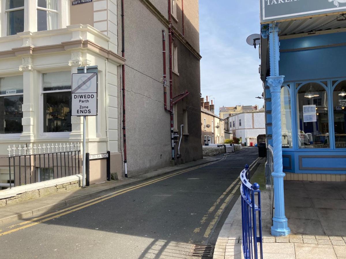 Delightful 3 Bedroomed Cottage In Llandudno Exterior foto
